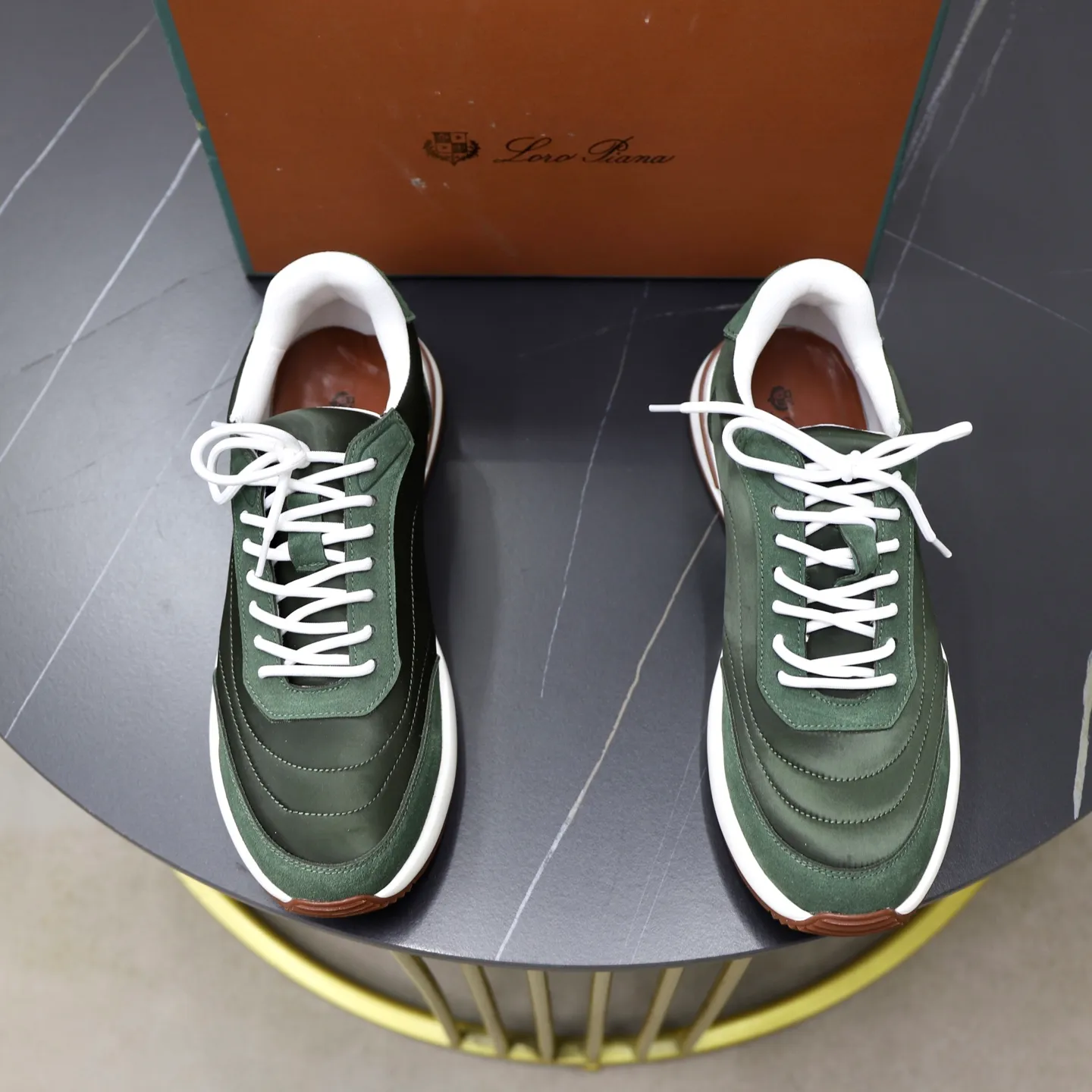 Ex-factory price: 462💰Loropiana LP men's shoes ♞size; 38-44 "45. Customized" original leather splicing. It is really easy to wear, lazy, relaxed, casual, perfect comfort, and there are many color choices, and they all look good with clothes. Is it true that Loropiana can bring social value? “Loropiana is the best thing money can buy”